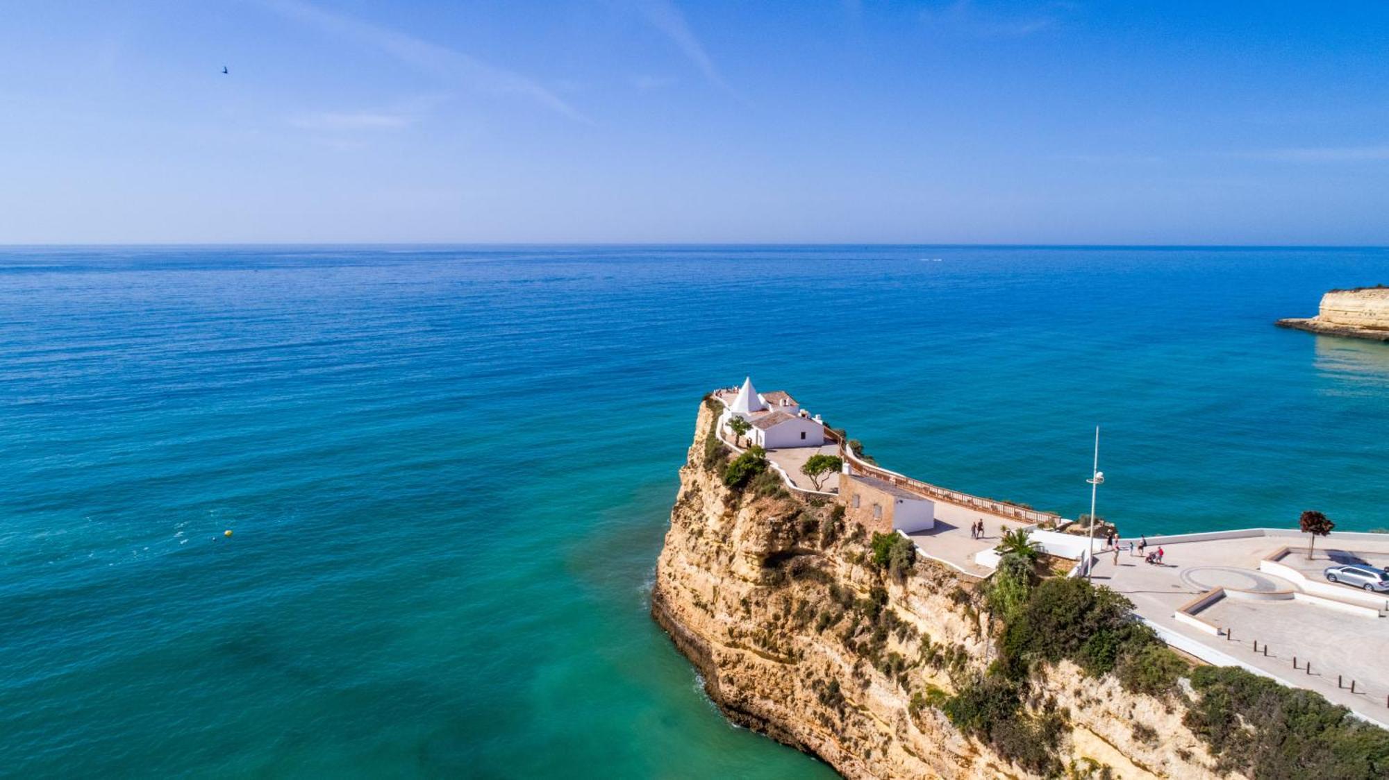 Apartment With 2 Bedrooms, 2M To The Beach Armação de Pêra Екстериор снимка