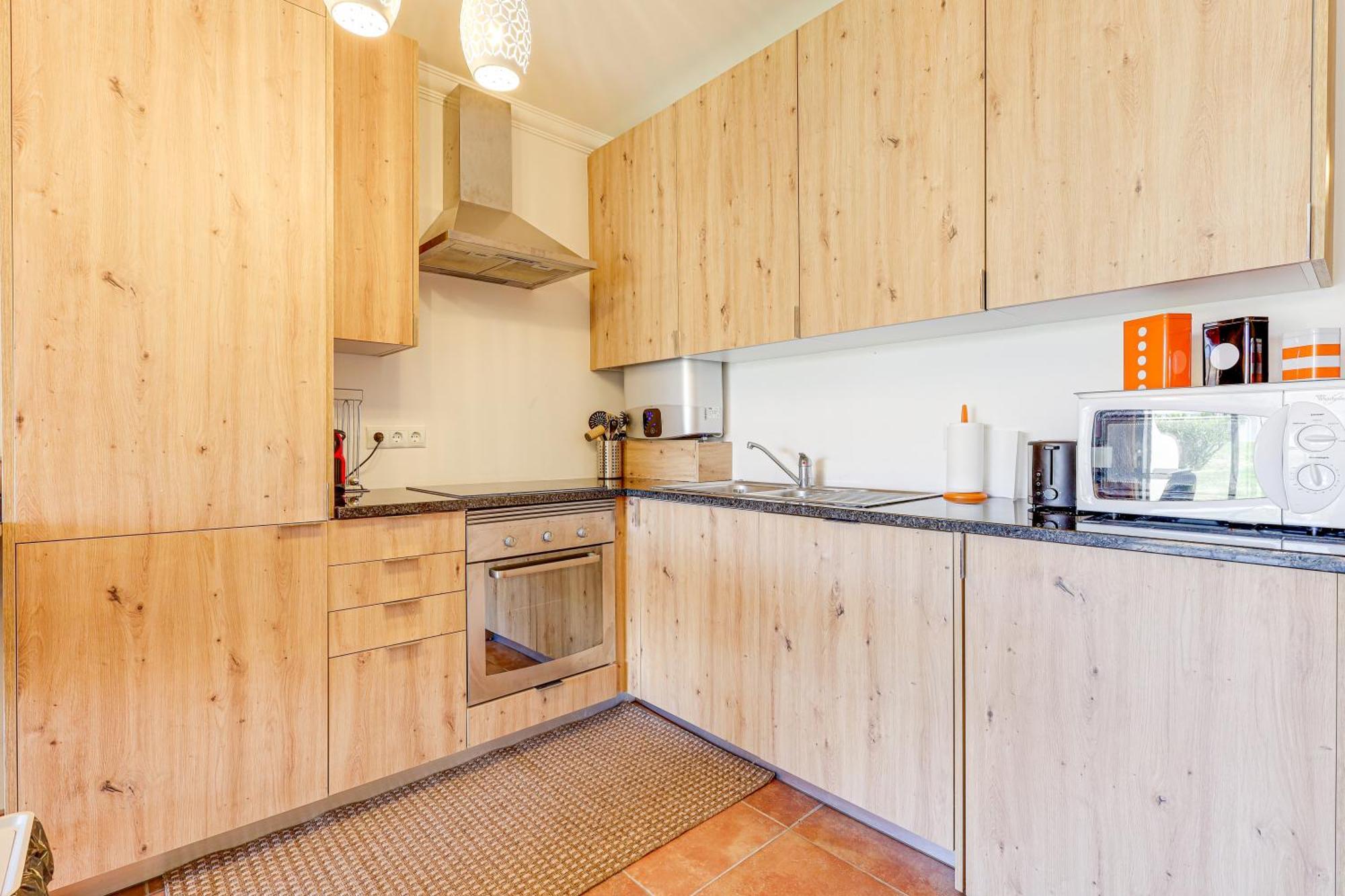 Apartment With 2 Bedrooms, 2M To The Beach Armação de Pêra Екстериор снимка