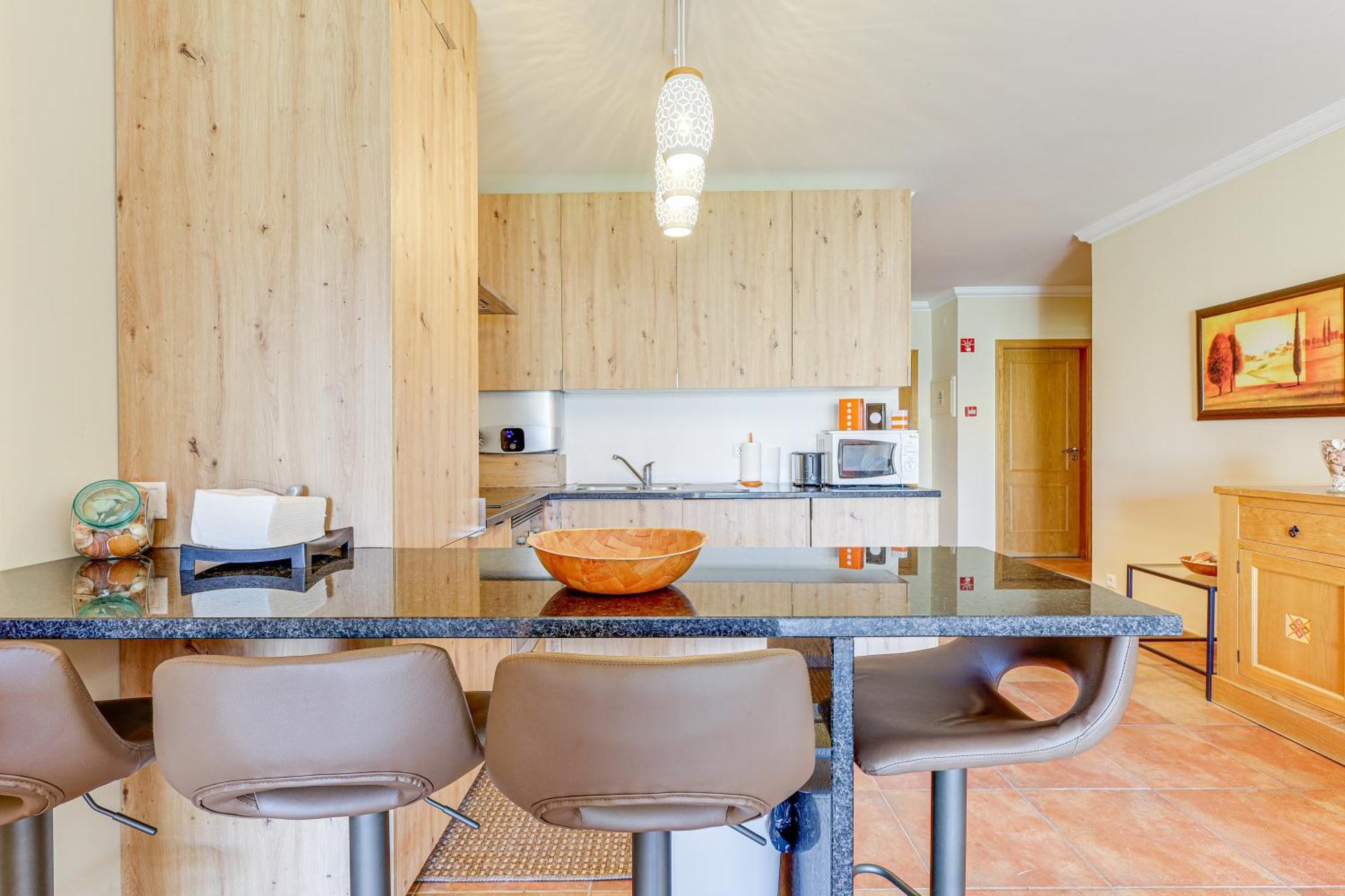 Apartment With 2 Bedrooms, 2M To The Beach Armação de Pêra Екстериор снимка