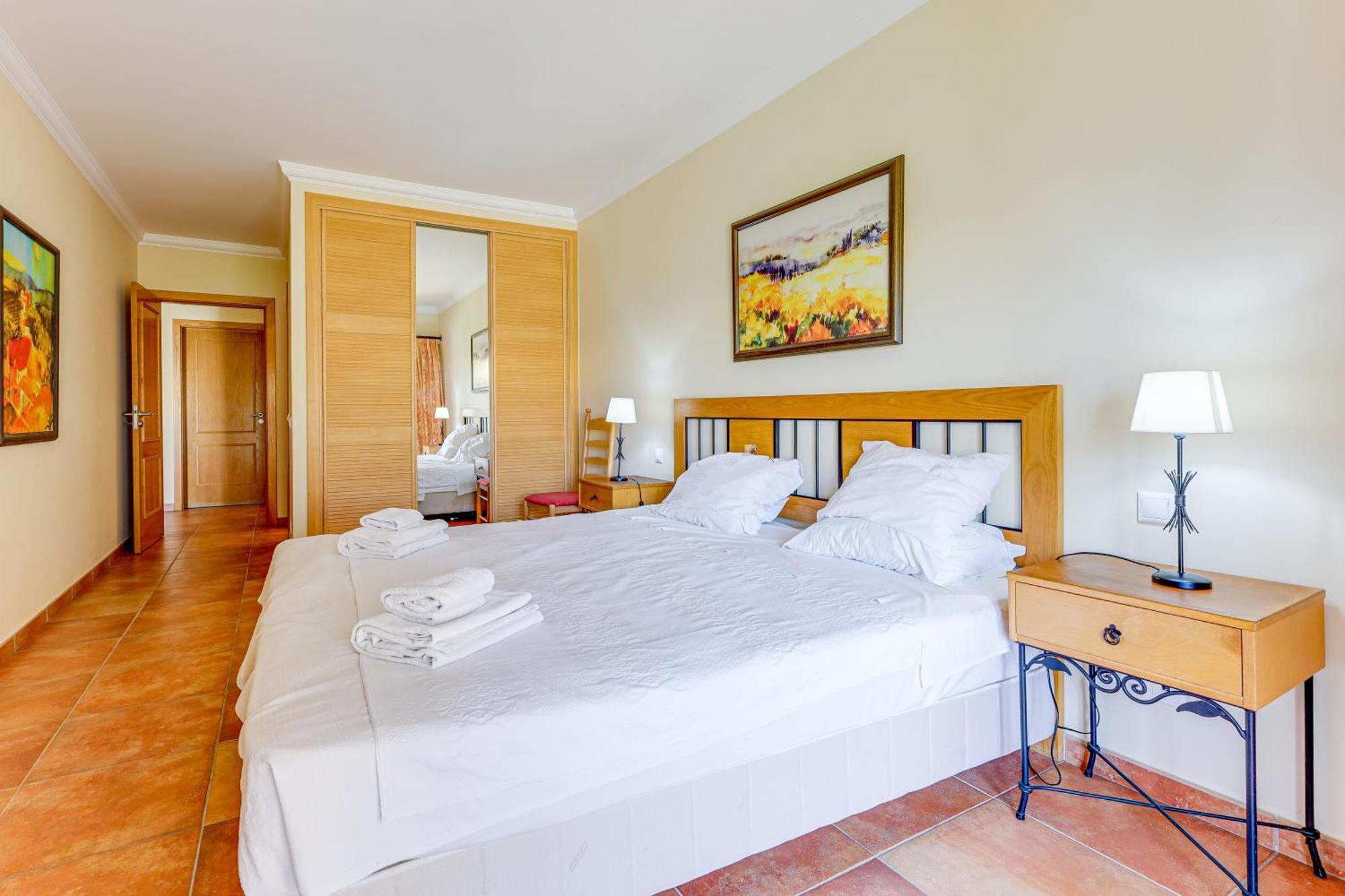 Apartment With 2 Bedrooms, 2M To The Beach Armação de Pêra Екстериор снимка