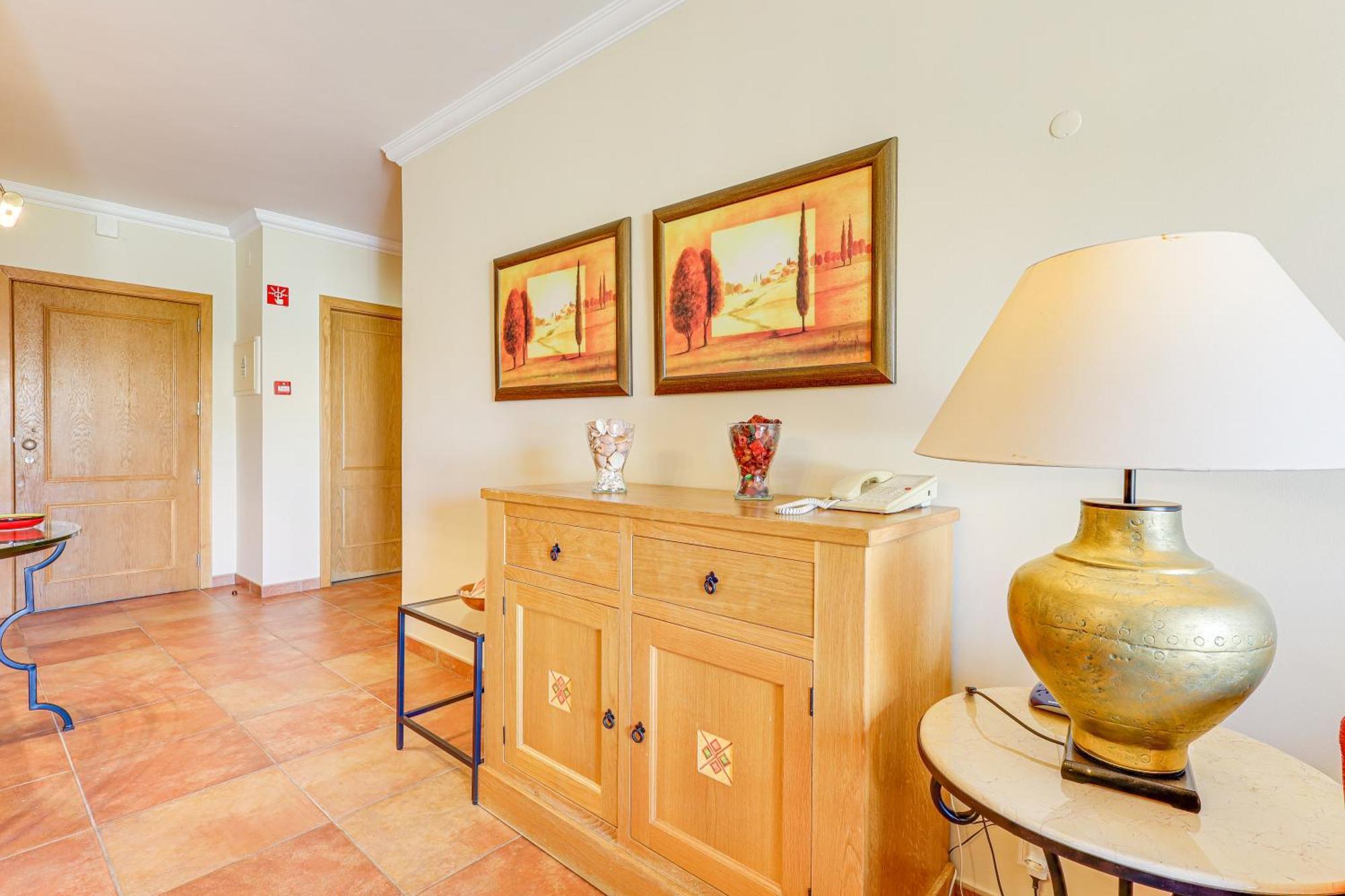 Apartment With 2 Bedrooms, 2M To The Beach Armação de Pêra Екстериор снимка