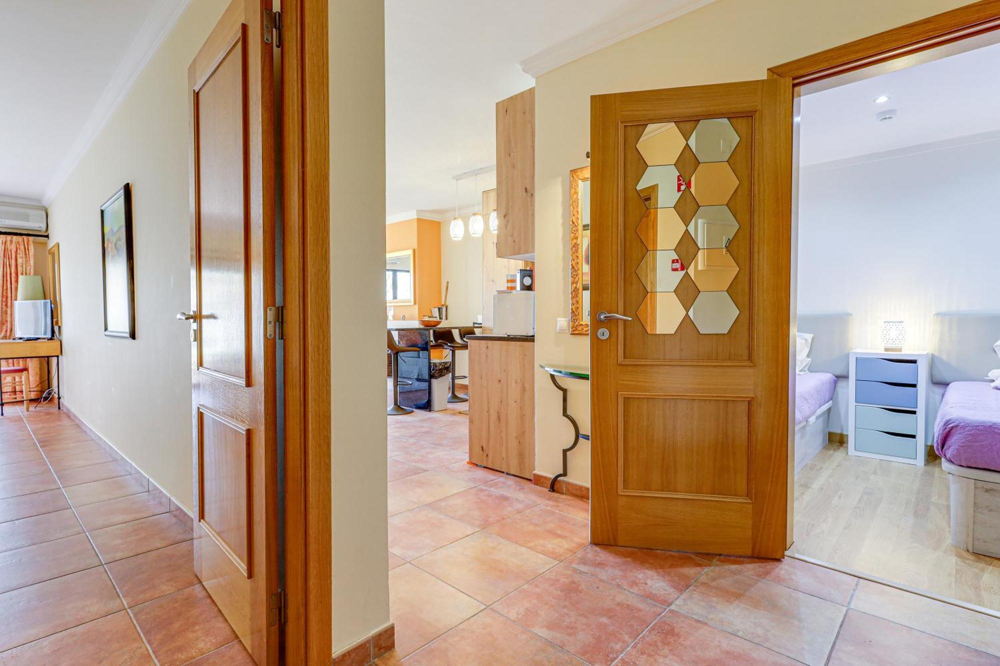 Apartment With 2 Bedrooms, 2M To The Beach Armação de Pêra Екстериор снимка